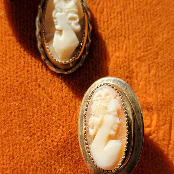 Vintage Curtis Creation Genuine Cameo Pendant & Clip-On Earrings ~ 12 KTGF ~ - Picture 5 of 16